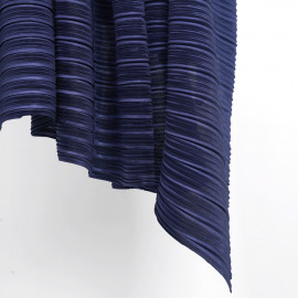Tissu plissé bleu marine satiné - pretty mercerie - mercerie en ligne