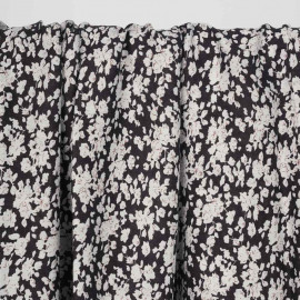 Tissu viscose noir à motif jolis fleurs gris clair et taupe | pretty mercerie | mercerie en ligne