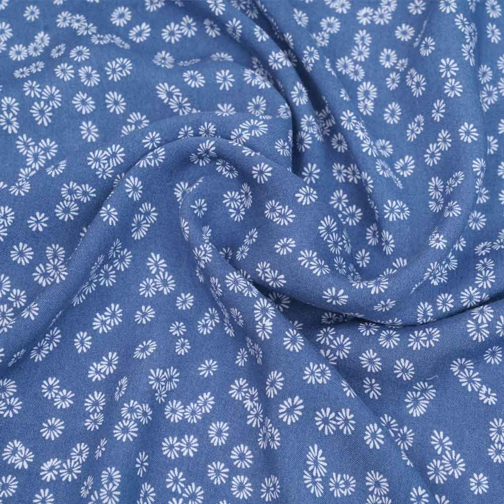 Tissu viscose bleu faïence à motif petites pâquerettes blanches | pretty mercerie | mercerie en ligne